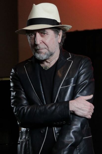 Tesis doctoral: ¿Las letras de Sabina son poesía? La respuesta, sí