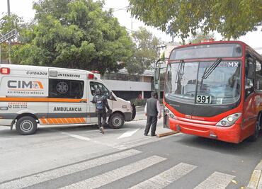 Metro y Metrobús trabajan lento y con sobrecupo