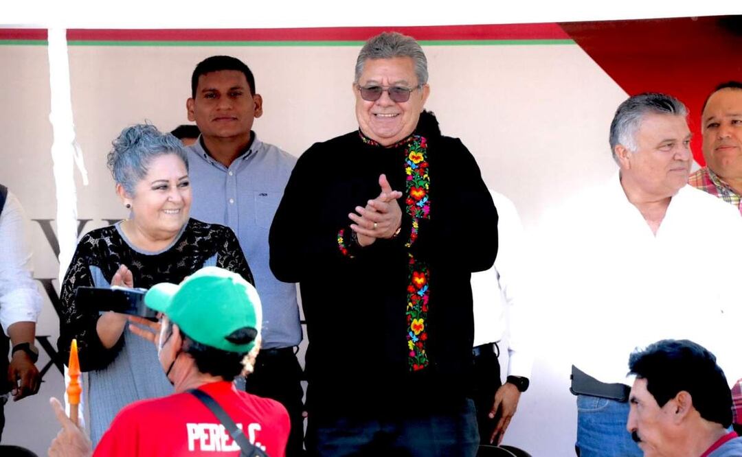 Exdiputado local y militante morenista, José María Avilés Castro induce voto en elección judicial que se realizará este 1 de junio (23/05/2025). Foto: Especial