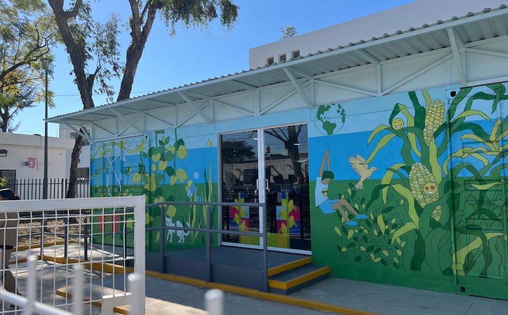 Abren centros de inclusión digital con sistema de paneles solares. Imagen: Luis Miguel Paredes