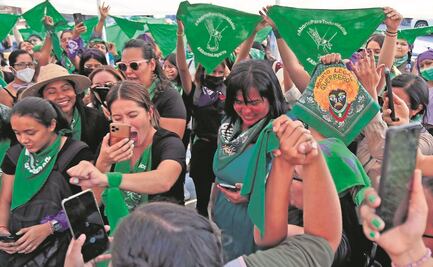 “La maternidad es un derecho, no una obligación”: Encinas celebra fallo de la Corte sobre el aborto