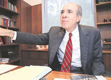 Máynez se la pierde en BBVA