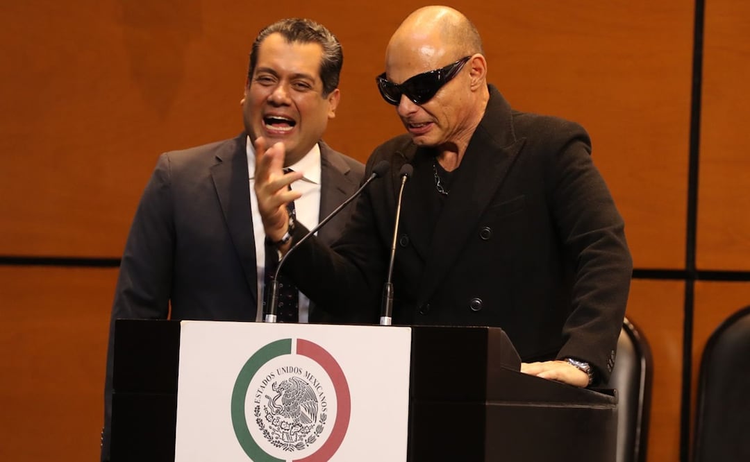 Claudio Yarto, vocalista de Calo, en audiencia FANI de Maussan en San Lázaro. / Foto: Berenice Fregoso/ EL UNIVERSAL.