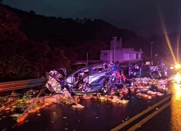 Carambola en la carretera México-Tuxpan deja 5 muertos y 22 heridos