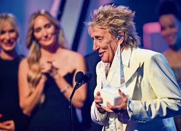 Las leyendas de la música dan brillo a los AMAs