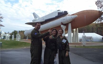 Mexicana seleccionada para ir a la NASA busca ayuda