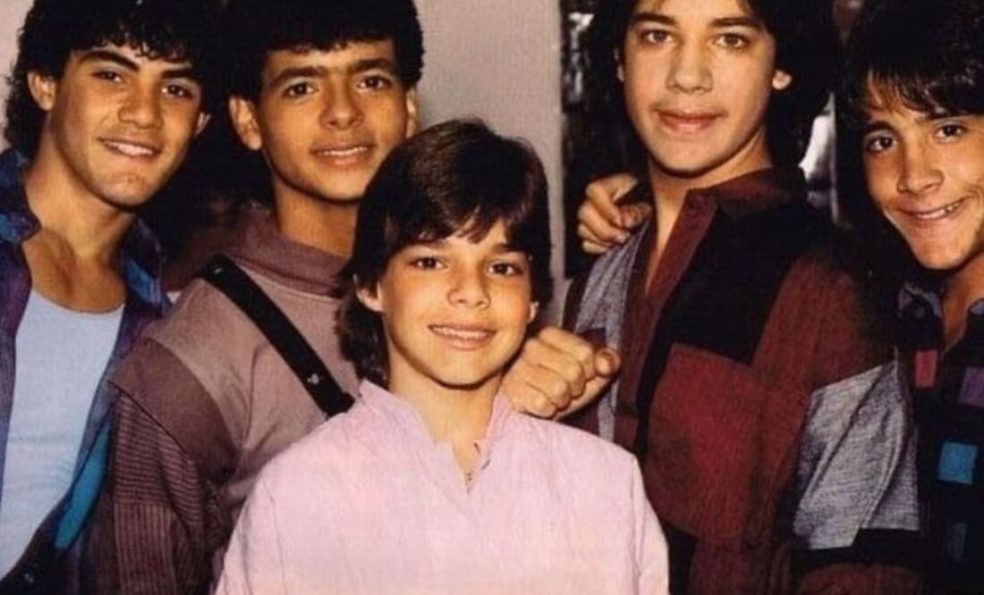 Ricky Martin en Menudo. Fuente: Instagram @menudo_unamoreterno