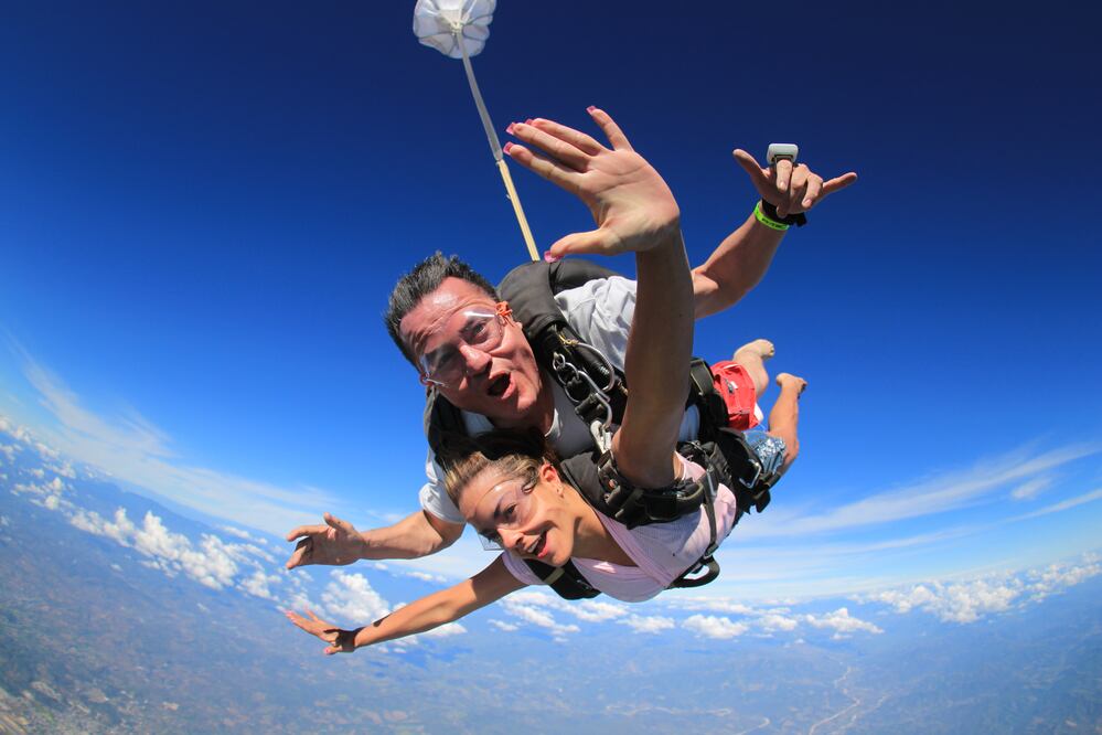 Experiementa 60 segundos de caída libre en tu primer salto en paracaídas. (Foto: Cortesía Skydive Cuautla)