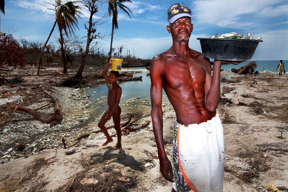 El clamor de ayuda se extiende por toda la llamada costa azul.