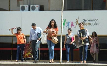 Miembros de Sección 22 recogen sus pertenencias del IEEPO