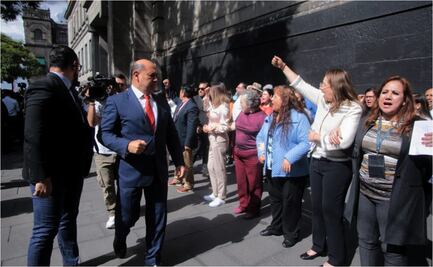 VIDEO: Juzgadores protestan con cadena humana en la Suprema Corte; simpatizantes de Morena los encaran