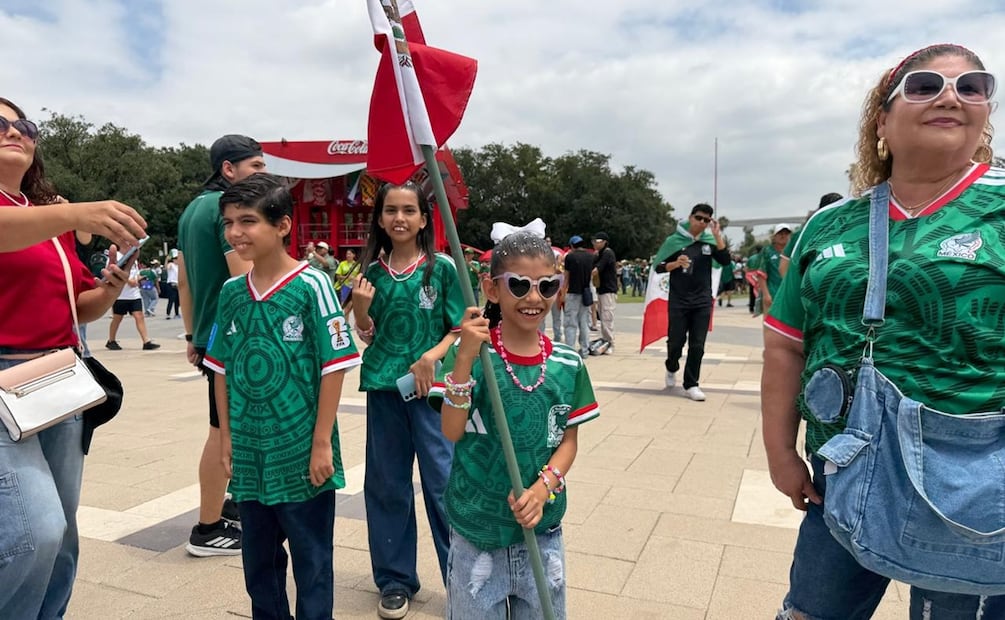 Comienza llegada de aficionados al Fan Fest de Monterrey. Foto: Especial