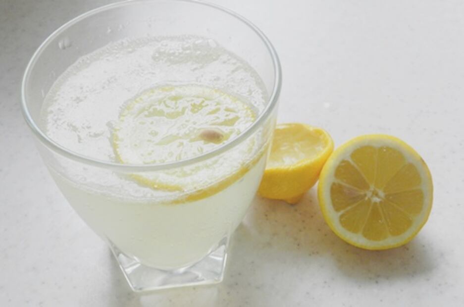 Así debes limpiar tu horno de microondas