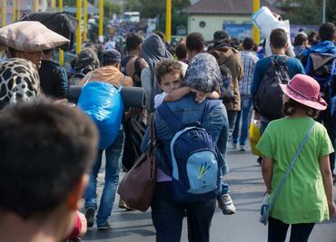 Austria y Alemania abren paso a refugiados