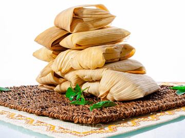 ¿Sabes cuántas calorías tiene un tamal?