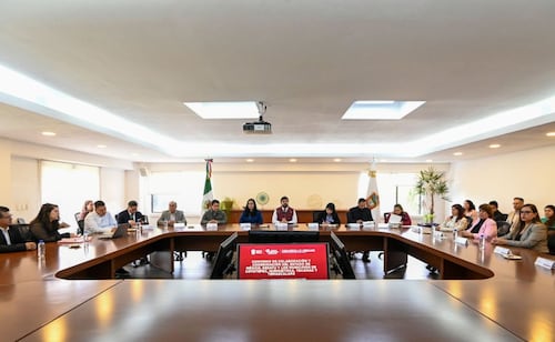 Mexico signs agreement to improve urban areas around passenger train stations