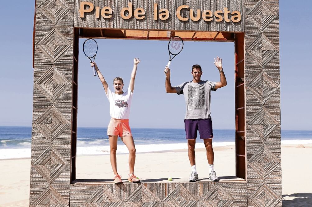 En Pie de la Cuesta, Juan Martín y Eugene posaron para promover el turismo en esta playa de Acapulco. (ALEJANDRO ACOSTA. EL UNIVERSAL)