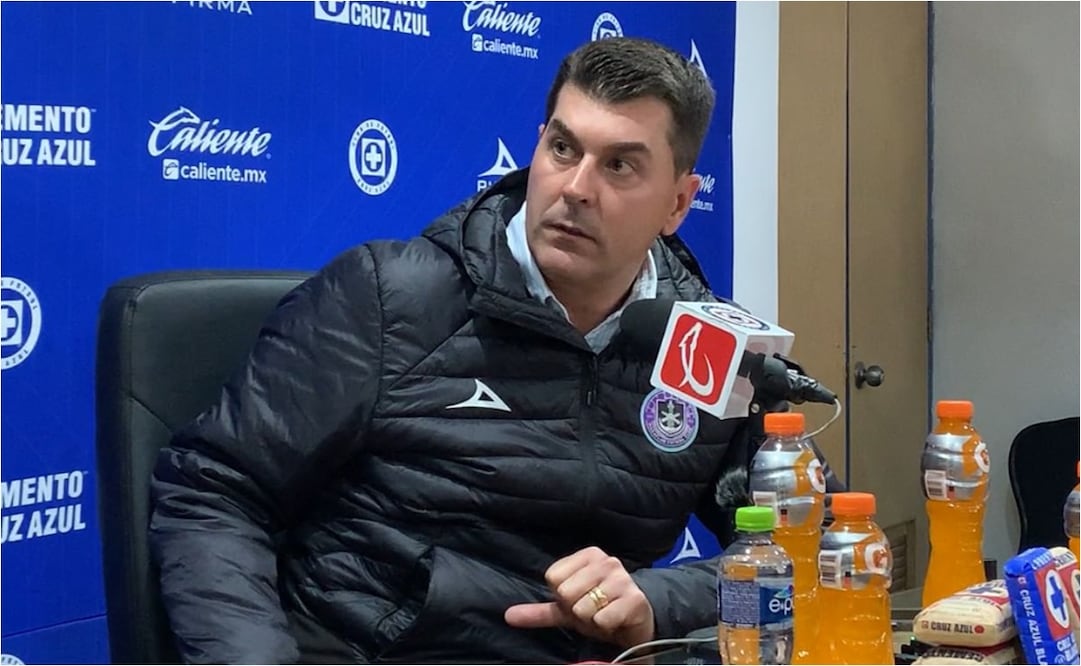 Ismael Rescalvo en conferencia de prensa. FOTO: Edgar Enríquez/ EL UNIVERSAL