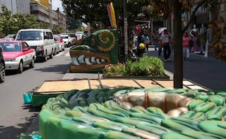 Ajolotes y Quetzalcóatl resisten en el Centro Histórico; retiro de adornos del Mundial va a cuentagotas