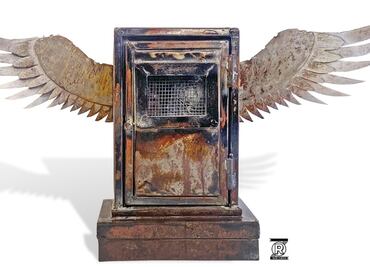 René Zubieta materializa la danza en arte objeto