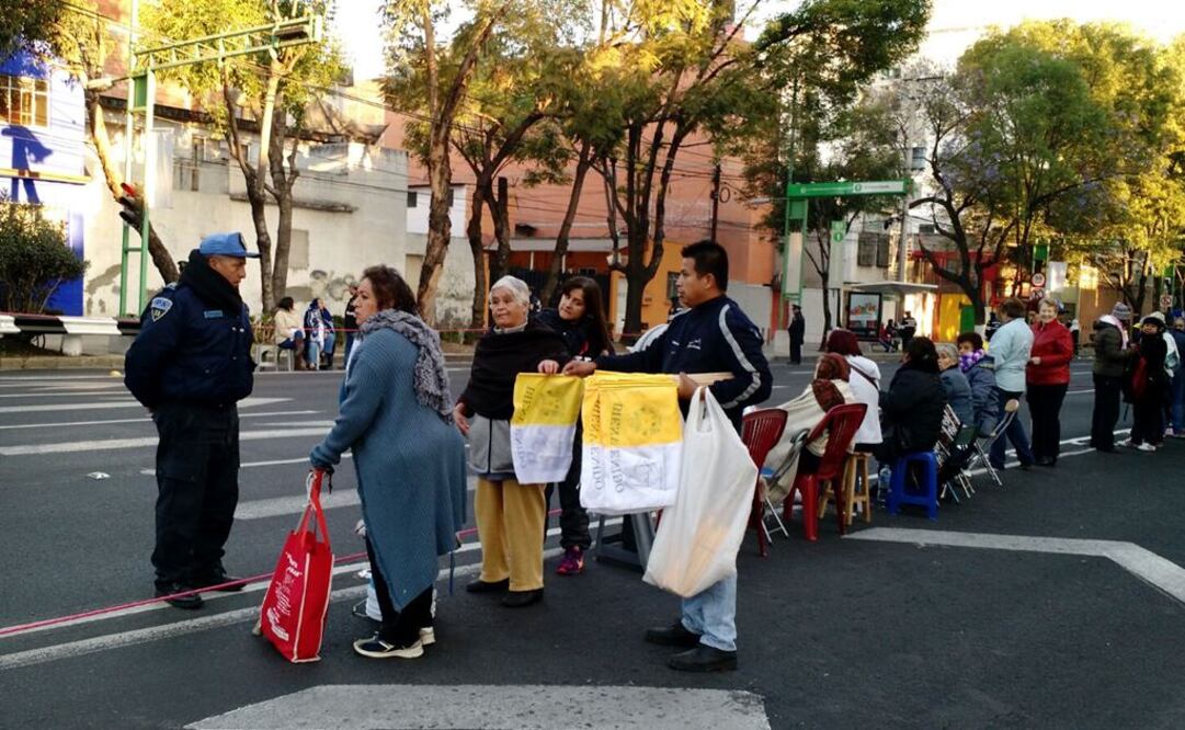 Cierran Eje Central por recorrido del Papa