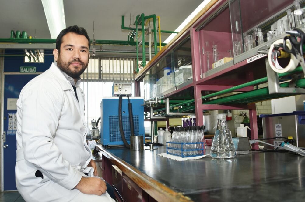 Desde hace un año, Roeb García Arrazola estudia con sus colaboradores los efectos de estas sustancias en la salud pública (CORTESÍA UNAM)