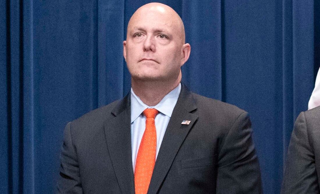 Patrick Lechleitner, subdirector interino del Servicio de Inmigración y Control de Aduanas de los Estados Unidos, aseguró que el uso de cámaras corporales dará más confianza a la población. Foto: AP