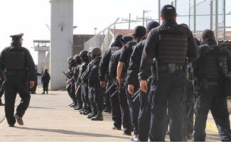 Policía de Mexicali acusado de secuestro y desaparición forzada, fue condecorado como "Policía del año" en 2022; fue suspendido en 2024