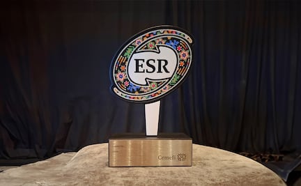 Credifiel recibe el Distintivo ESR: un reconocimiento que celebra el compromiso, la responsabilidad y el impacto positivo. 