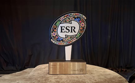Credifiel recibe el Distintivo ESR: un reconocimiento que celebra el compromiso, la responsabilidad y el impacto positivo. 