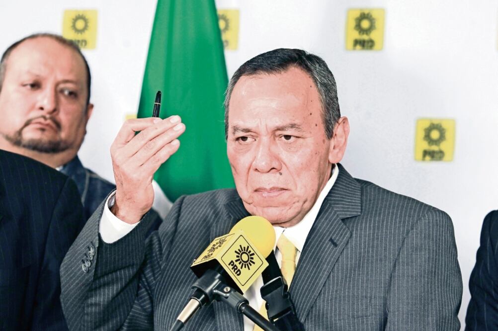 El diputado Jesús Zambrano externó su preocupación por los asesinatos de los presidentes municipales de Pungarabato y San Juan Chamula (ARCHIVO EL UNIVERSAL)