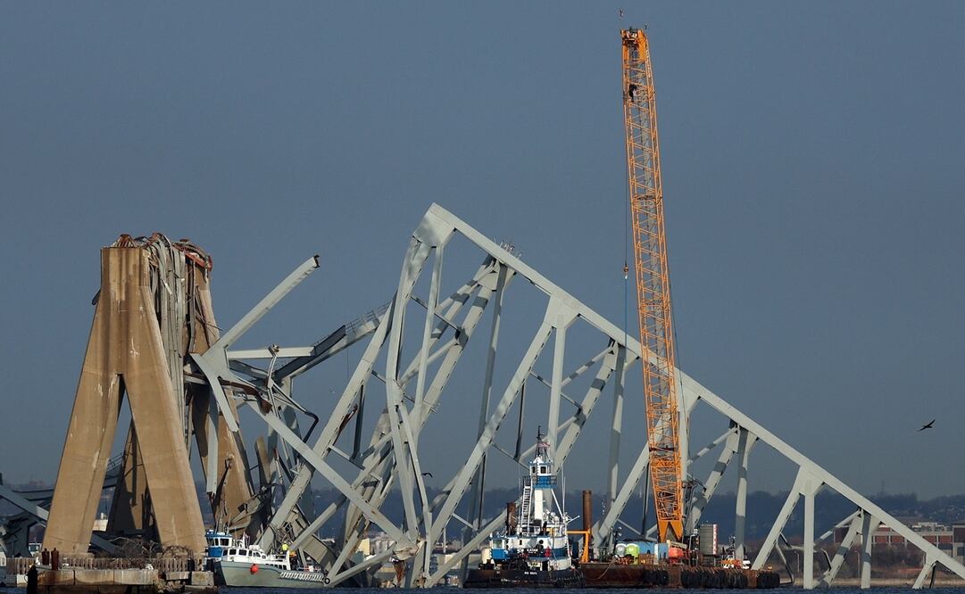 El puente Francis Scott Key colapsó por el impacto de un portacontenedores contra él y ese mismo día se encontraron dos cuerpos. Foto: AFP/Archivo