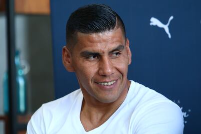 Chivas le da el adiós a Carlos Salcido