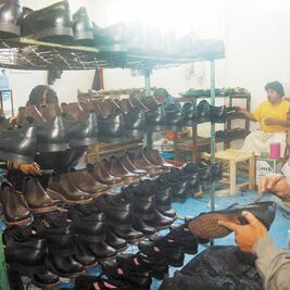 Advierten crisis en industria zapatera por bajar aranceles 