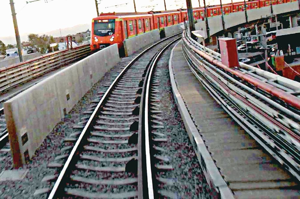 Le rehabilitación del tramo de Culhuacán a Tláhuac lleva 63% de avance; prevén abrir la totalidad de la línea en noviembre próximo (ARCHIVO EL UNIVERSAL)