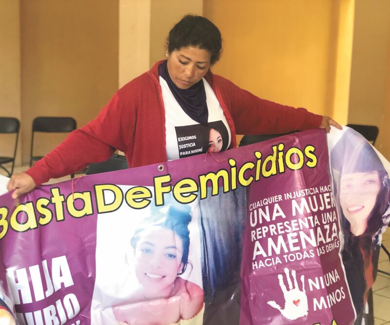 La madre de Noemí Haydee Hernández, quien desapareció y fue encontrada asfixiada, asegura que en el Ministerio Público no le dan razón de los avances del caso, puesto que “tienen más muertos”. Foto/DINORATH MOTA. EL UNIVERSAL