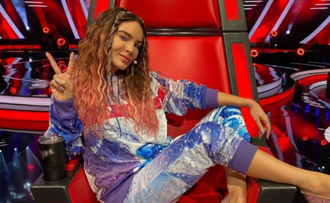 En cada capítulo de La Voz, Belinda sorprende con su estilo. Instagram @belindapop