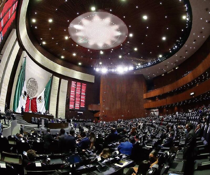 La cita para sesionar en comisiones unidas es a las 16:00 horas de este lunes, en la víspera de un debate de reforma electoral que ha acaparado todos los reflectores. Foto: Archivo EL UNIVERSAL