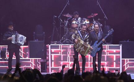 Los Tigres del Norte siguen siendo los jefes de jefes y rugen ante 22 mil fans en la Arena Ciudad de México