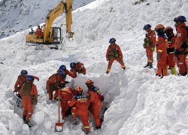 Suman 28 los muertos encontrados tras una avalancha en el Tíbet