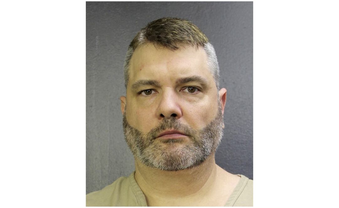 Retrato del diseñador de interiores Antonio DiMarco. Foto: Broward County Sheriff's Office via AP