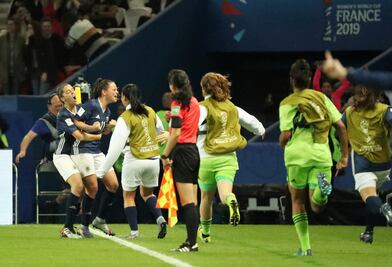 Argentina empata ante Escocia; esperan el milagro