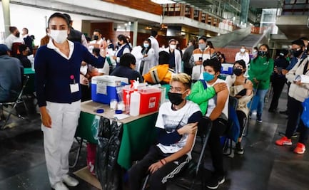 Vacunan contra Covid-19 a menores de 12 a 17 años con comorbilidades en la CDMX