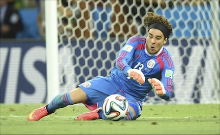 Afición brasileña se rinde ante Guillermo Ochoa; no olvidan sus actuaciones en Mundiales