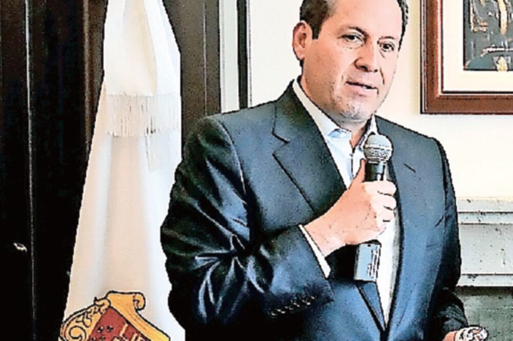 El 14 de julio, el gobernador Eruviel Ávila nombró 12 nuevos notarios en el Estado de México (ESPECIAL)