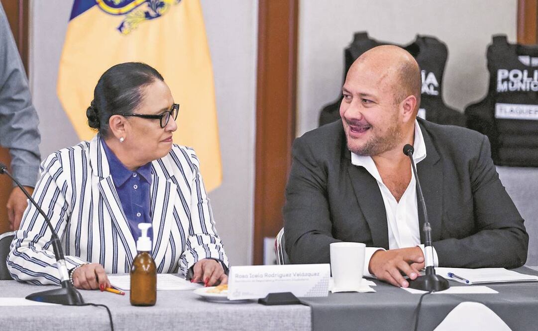 La secretaria Rosa Icela Rodríguez y el gobernador Enrique Alfaro durante la sesión del Consejo Estatal de Seguridad. Foto: Especial.