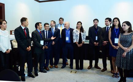 17 egresados de la UNAM ganan becas para estudiar en Harvard y Stanford