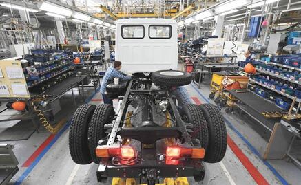 Producción de camiones pesados crece 12% durante agosto en México