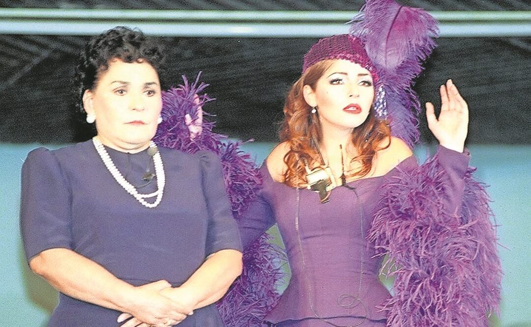 Carmen fue madrina de lazo en la boda de Itatí Cantoral. Foto: Archivo. El Universal