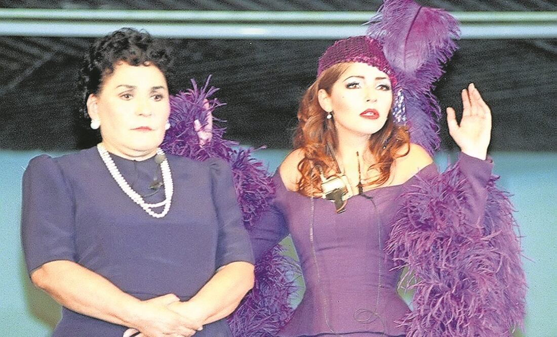 Carmen fue madrina de lazo en la boda de Itatí Cantoral. Foto: Archivo. El Universal